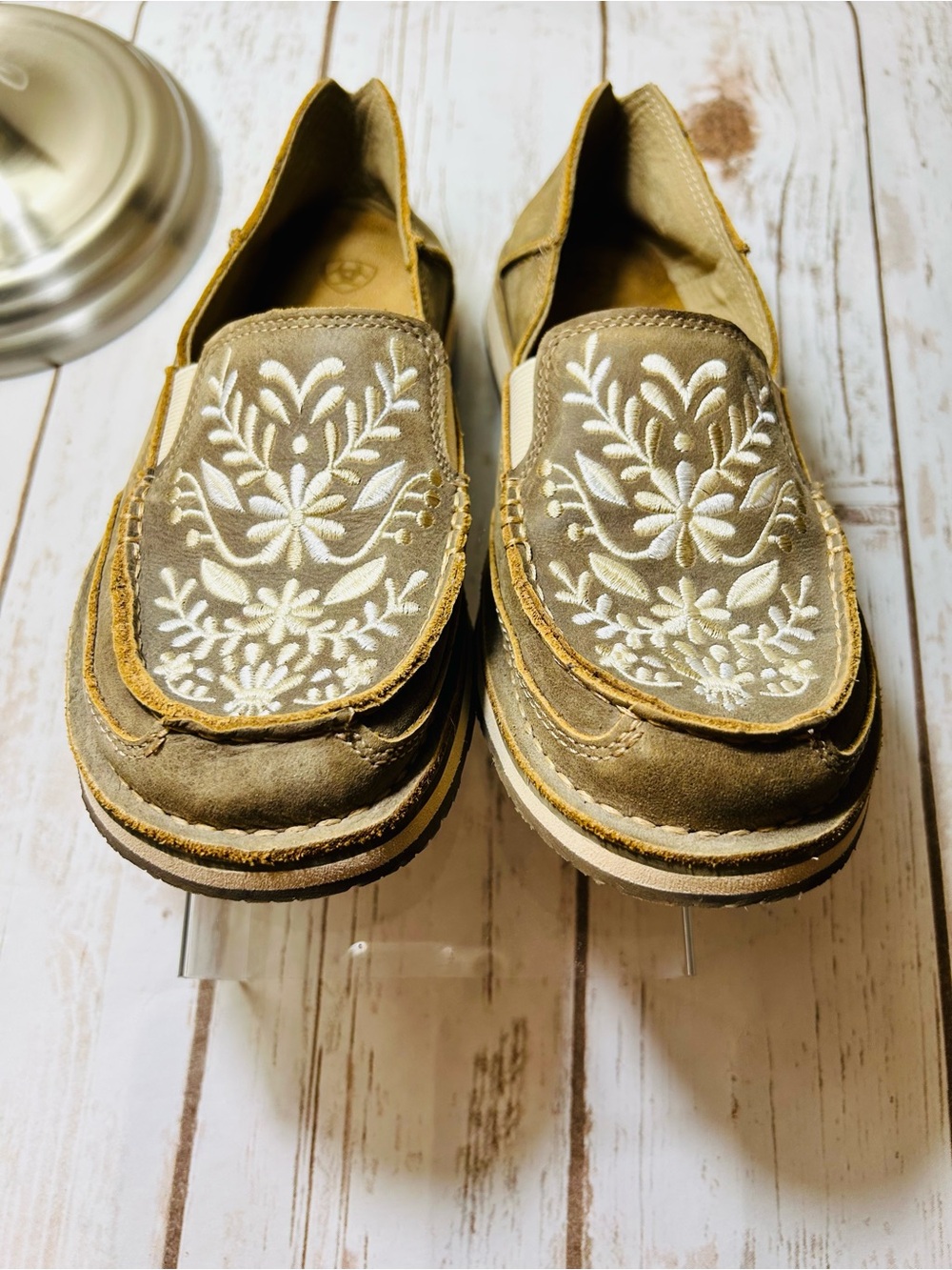 Ariat Suede Cruiser Loafers Slip-On Dark Tan White Embroidery - Picture 2 of 9